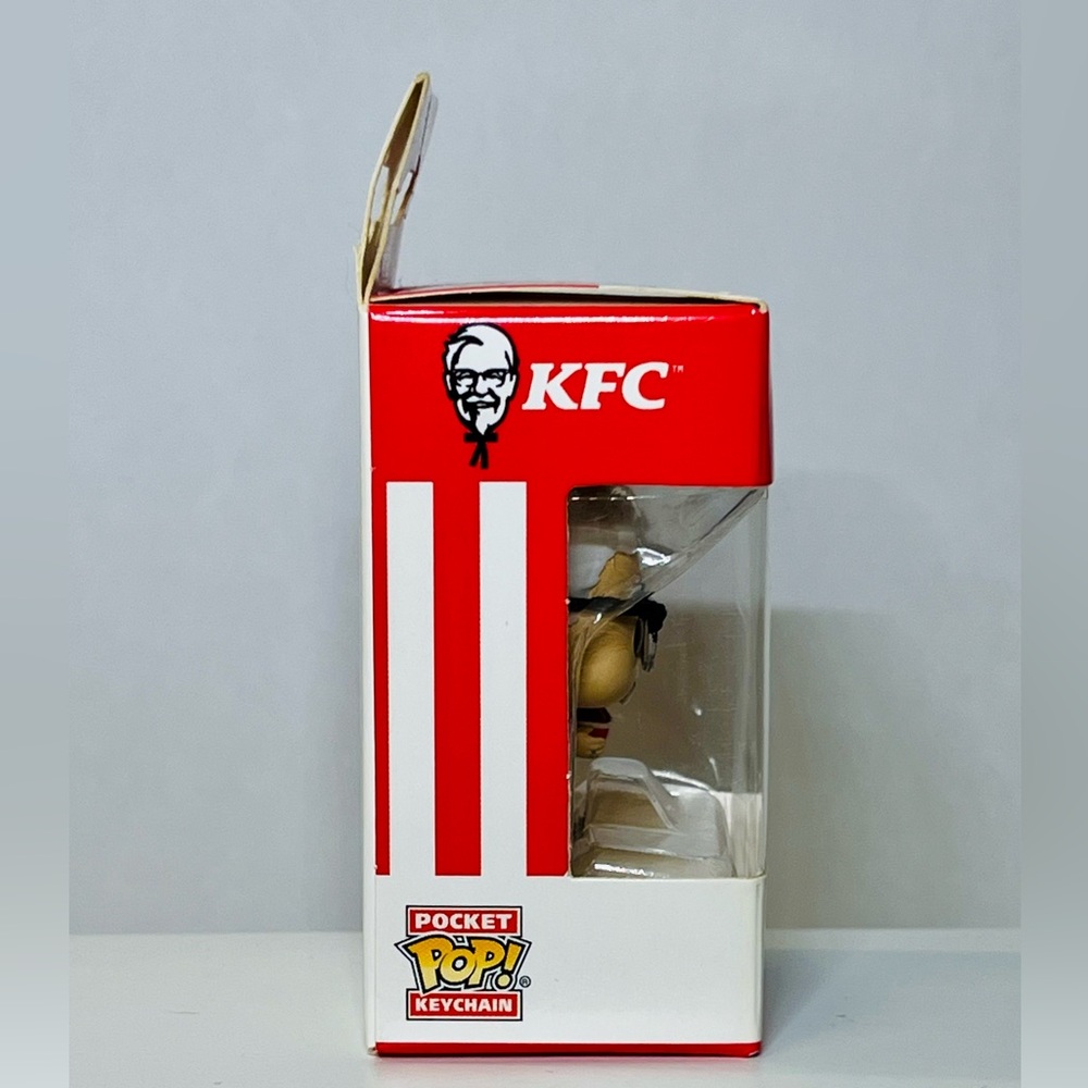 Funko Pop KFC Colonel Sanders Keychain - Picture 3 of 4